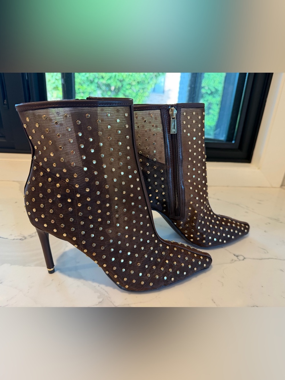 NWOT Kenneth Cole Brown Studded Mesh Ankle Boots

NEW WITHOUT BOX